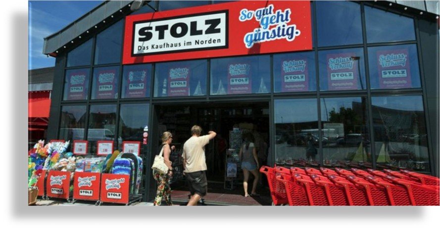 Робота в магазині одягу та сувенірів
